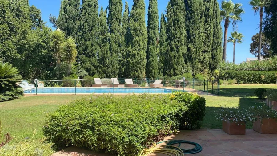 Traditional Villa with Garden and Pool in Sotogrande