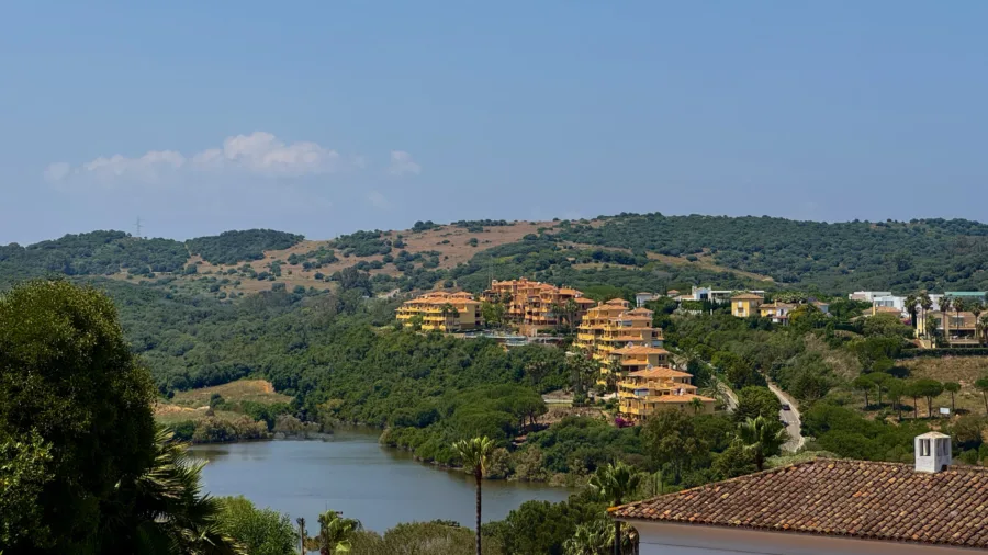 Plot with Panoramic Views to the Lake and Golf in Sotogrande Alto – F Zone