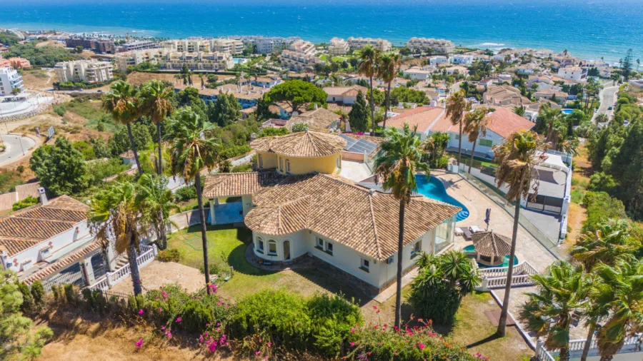 Spectacular south facing five bedroom villa in El Chaparral, Mijas Costa with panoramic sea views