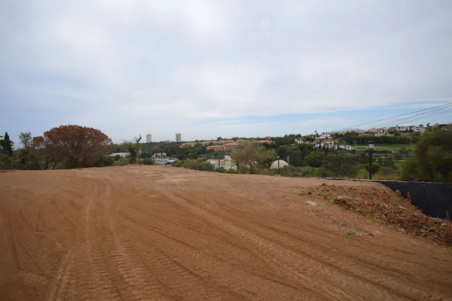 Plot in Elviria