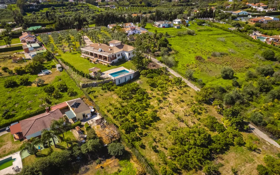 Charming Country Estate with Panoramic Views in El Padrón, East Estepona