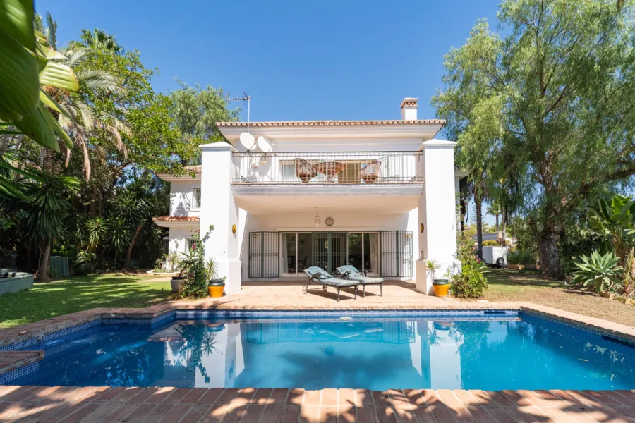 Spacious Villa with Sea Views in El Rosario