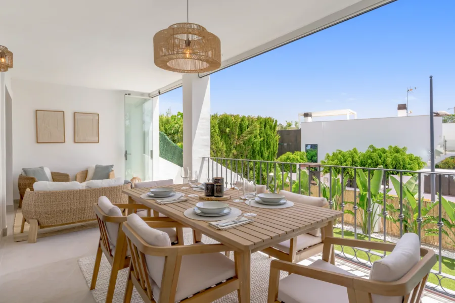 Fully renovated 4-bedroom townhouse in Montevideo Hills, next to El Campanario