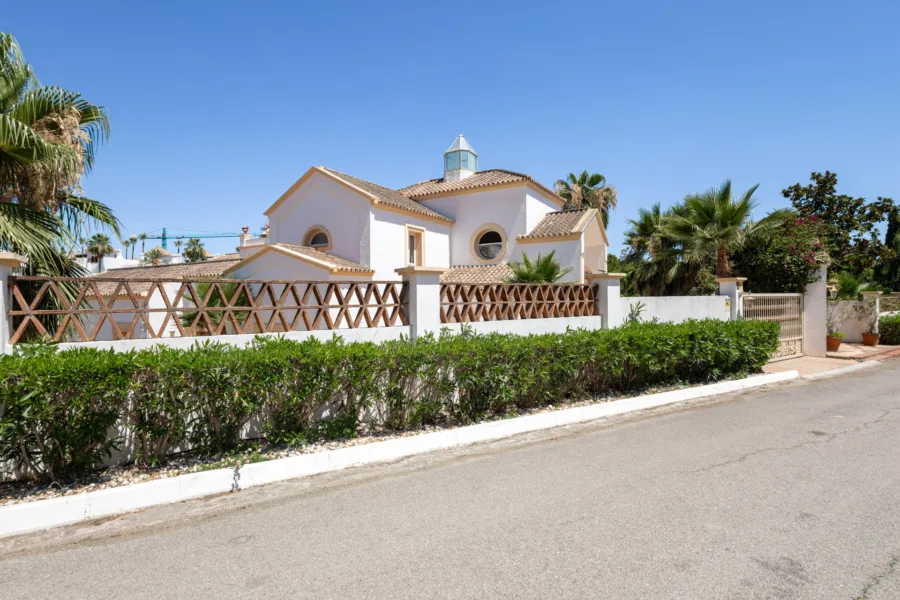 Grand Luxury Villa for Sale in Paraíso Alto, Benahavís