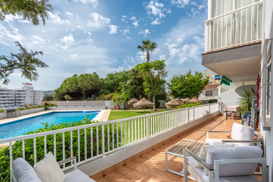 Spacious 3-Bedroom Apartment with Large Sunny Terrace in Central Fuengirola