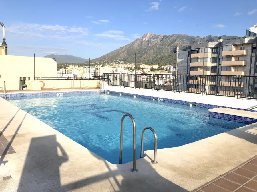 A Spacious Three-Bedroom Apartment Steps from Marbella’s Promenade – Sea Views from Every Bedroom