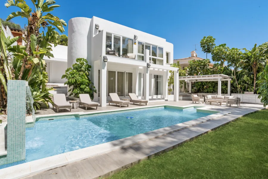 Modern Turnkey Villa in Nueva Andalucía | Marbella